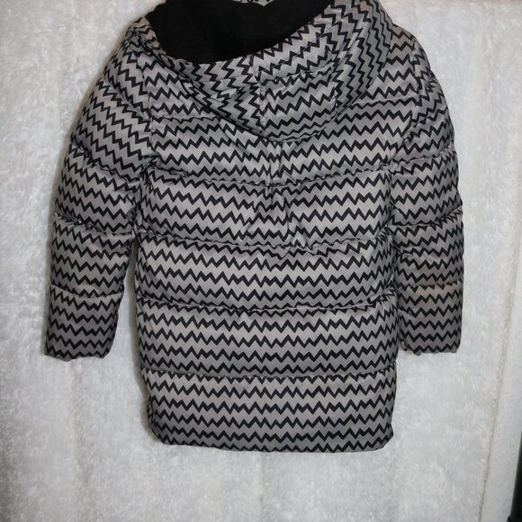 ToTo Heros kids puffer jacket 130 or size medium - Picture 14 of 16